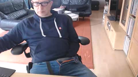 Snapshot of xtommix69 chatting on February 3, 2026, 1:38 pm xtommix69 online show from February 3, 2026, 1:38 pm