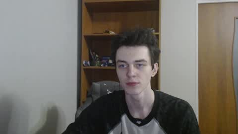 traqqq online show from November 17, 2025, 8:25 pm