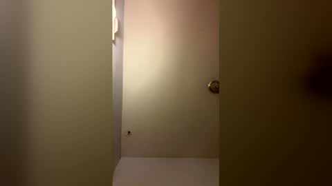 xundera online show from April 12, 2026, 6:51 am