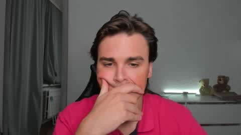 Snapshot of xx_raul_xx_ chatting on October 20, 2025, 2:01 am raul online show from October 20, 2025, 2:01 am