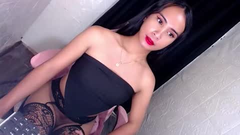 Snapshot of xxalthealicousxx chatting on November 24, 2025, 7:02 pm althea online show from November 24, 2025, 7:02 pm