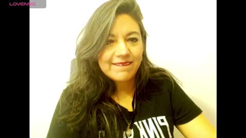 antonella online show from October 15, 2025, 2:06 pm