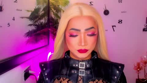 xxasian_goddessxx online show from March 24, 2026, 5:01 am