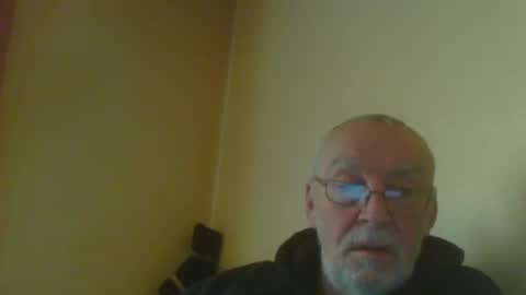 Snapshot of xxdavidxxt chatting on February 20, 2025, 12:57 pm David online show from February 20, 2025, 12:57 pm