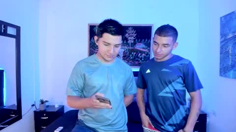 Snapshot of xxhoty0ung_boysxx chatting on September 15, 2025, 7:25 pm David and Mike online show from September 15, 2025, 7:25 pm