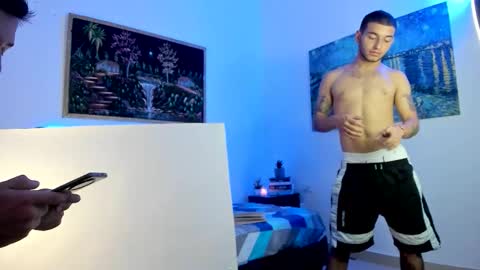 Snapshot of xxhoty0ung_boysxx chatting on September 22, 2025, 6:54 pm David and Mike online show from September 22, 2025, 6:54 pm