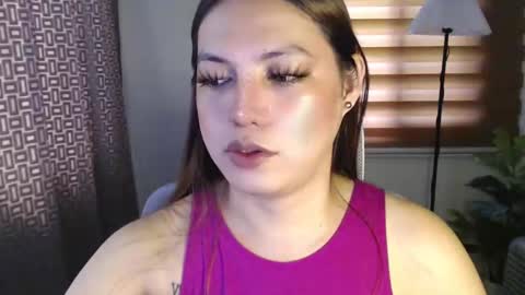 Snapshot of xxjulielovesyouxx chatting on January 31, 2025, 6:35 am July online show from January 31, 2025, 6:35 am