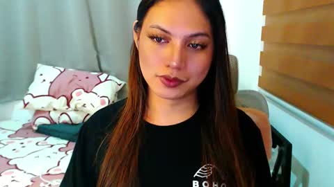 Snapshot of xxjulielovesyouxx chatting on February 5, 2026, 2:22 pm July online show from February 5, 2026, 2:22 pm