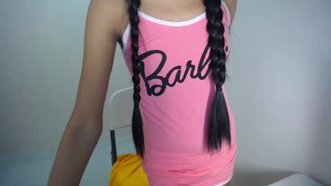 Snapshot of xxkayjeanxx chatting on November 22, 2025, 9:25 pm Aya online show from November 22, 2025, 9:25 pm