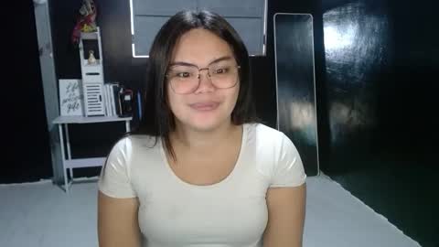 Kylie Smith online show from November 3, 2025, 11:48 pm