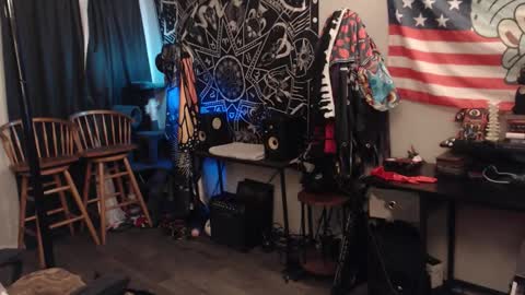 Lilith online show from October 31, 2025, 2:34 am