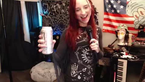 Snapshot of xxlilithmoonxx chatting on December 19, 2025, 2:07 am Lilith online show from December 19, 2025, 2:07 am