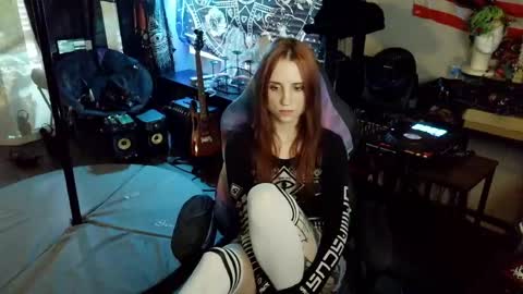 Snapshot of xxlilithmoonxx chatting on April 19, 2026, 1:38 am Lilith online show from April 19, 2026, 1:38 am