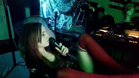 Snapshot of xxlilithmoonxx chatting on April 28, 2026, 2:27 am Lilith online show from April 28, 2026, 2:27 am