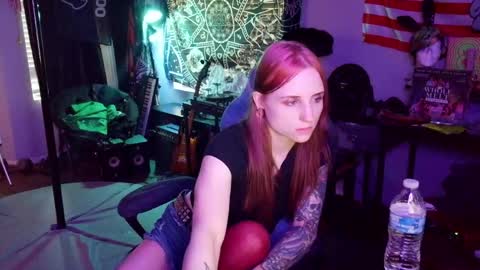 Snapshot of xxlilithmoonxx chatting on May 19, 2026, 1:56 am Lilith online show from May 19, 2026, 1:56 am