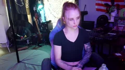Snapshot of xxlilithmoonxx chatting on May 24, 2026, 10:37 pm Lilith online show from May 24, 2026, 10:37 pm