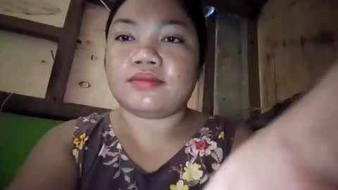 Snapshot of xxloriexx_me chatting on May 10, 2026, 11:43 pm xxloriexx_me online show from May 10, 2026, 11:43 pm
