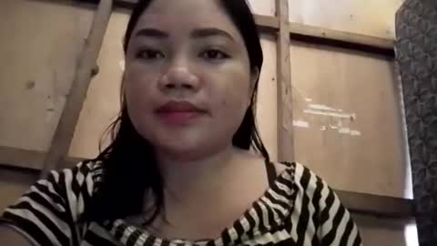 Snapshot of xxloriexx_me chatting on May 18, 2026, 11:21 pm xxloriexx_me online show from May 18, 2026, 11:21 pm
