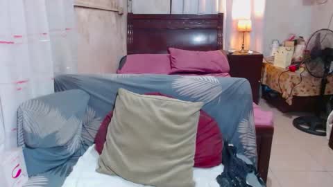 Snapshot of xxmiranda_greyxx chatting on January 13, 2026, 2:06 am sexyyanna4u online show from January 13, 2026, 2:06 am