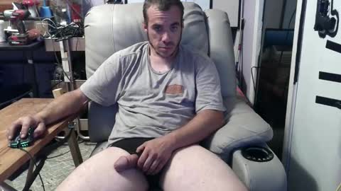 xxScubaStevexx online show from October 12, 2025, 9:25 pm