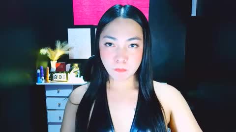 xxslutty kim online show from January 8, 2026, 12:51 pm