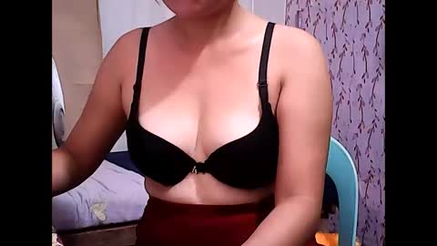 Snapshot of xxstacy_hottie chatting on November 22, 2025, 2:10 am xxstacy_hottie online show from November 22, 2025, 2:10 am