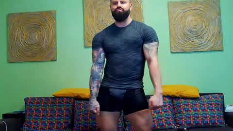 Snapshot of xxtreamleonard chatting on January 13, 2025, 5:33 pm Xtream Leonard online show from January 13, 2025, 5:33 pm