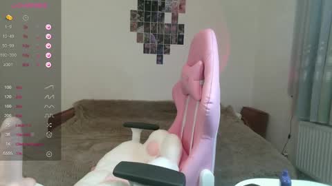 Snapshot of xxx_pretty_xxx chatting on December 2, 2024, 3:47 pm Pretty online show from December 2, 2024, 3:47 pm