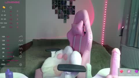 Snapshot of xxx_pretty_xxx chatting on December 9, 2024, 5:41 pm Pretty online show from December 9, 2024, 5:41 pm