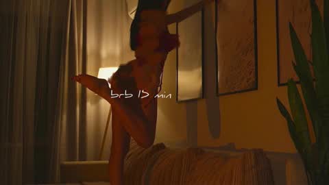 Snapshot of xxx_sunset chatting on November 1, 2025, 9:44 am Molly online show from November 1, 2025, 9:44 am