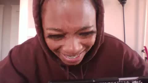 Danielle online show from November 14, 2025, 3:55 pm