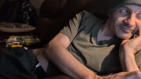 Snapshot of xxxfredmtlxxx chatting on February 3, 2025, 10:03 am xxfredmtl18xx online show from February 3, 2025, 10:03 am