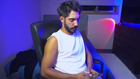 xxxhabibi online show from October 11, 2025, 9:02 pm