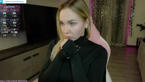 Snapshot of xxxhoneyxx chatting on November 7, 2025, 11:49 pm Onlyfanz online show from November 7, 2025, 11:49 pm