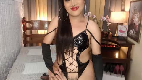 Snapshot of xxxmiss_cathyxxx chatting on January 8, 2026, 3:25 pm QUEENCY online show from January 8, 2026, 3:25 pm