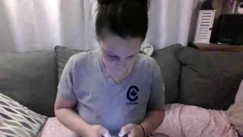 Snapshot of xxxmistymoansxxx chatting on January 7, 2025, 10:01 am Misti online show from January 7, 2025, 10:01 am