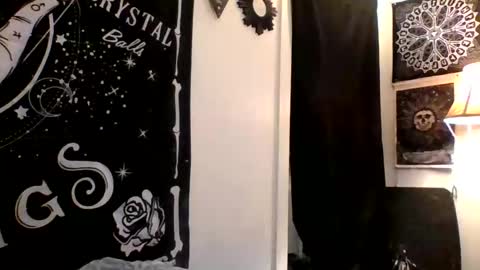 Misti online show from November 26, 2025, 10:22 pm