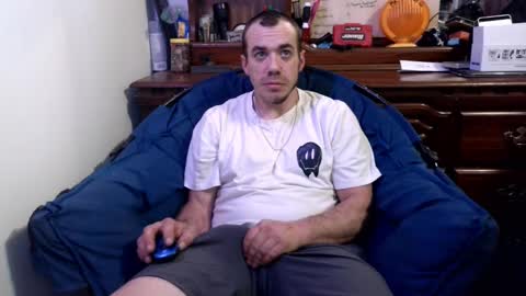 ScubaSteve online show from February 9, 2025, 6:11 am