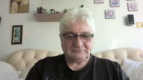 Snapshot of xxxxpeter55 chatting on March 4, 2026, 1:50 pm xxxxpeter55 online show from March 4, 2026, 1:50 pm