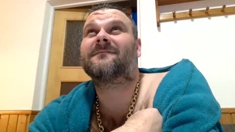 xyloreto80 online show from February 4, 2025, 7:55 pm