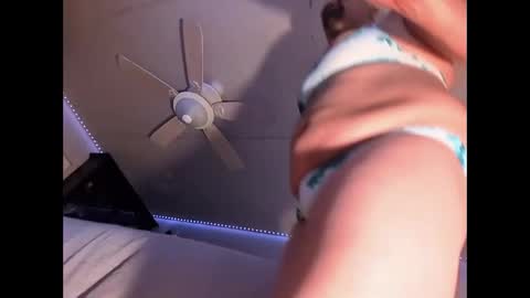 Snapshot of xzbib chatting on January 2, 2025, 2:02 pm Xzbib online show from January 2, 2025, 2:02 pm