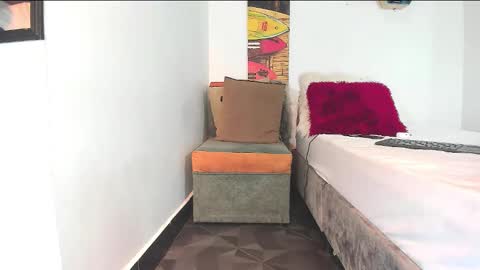 Sr. Y0ung Master online show from November 9, 2025, 7:34 pm