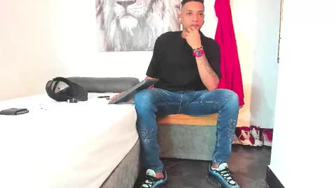 Sr. Y0ung Master online show from November 28, 2025, 1:52 am