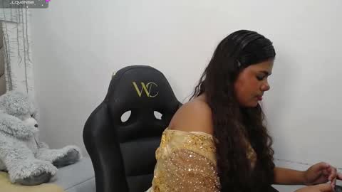 Snapshot of yaazhini457034 chatting on February 11, 2026, 11:48 am yazhini online show from February 11, 2026, 11:48 am