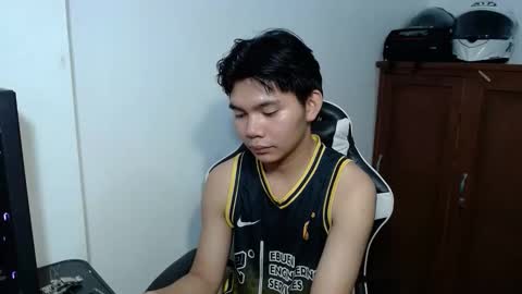 Snapshot of yamati21 chatting on November 18, 2025, 7:51 pm Eian online show from November 18, 2025, 7:51 pm