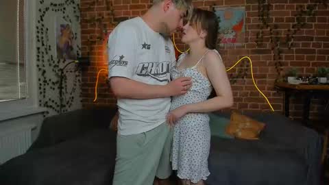 Snapshot of yami_yami_yami chatting on September 19, 2025, 2:51 pm Mia and Andry  online show from September 19, 2025, 2:51 pm