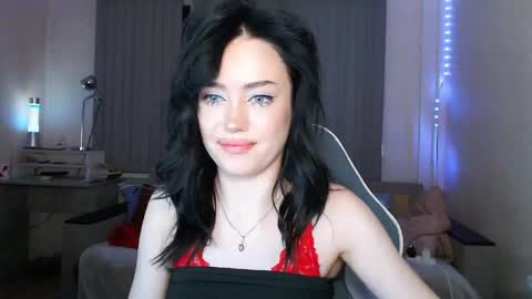 Snapshot of yamilean chatting on April 25, 2026, 12:24 am Yami online show from April 25, 2026, 12:24 am