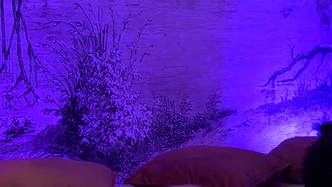 Yamira online show from April 9, 2026, 6:13 pm