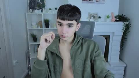 Snapshot of yamitwink chatting on November 30, 2025, 8:24 pm yamitwink online show from November 30, 2025, 8:24 pm