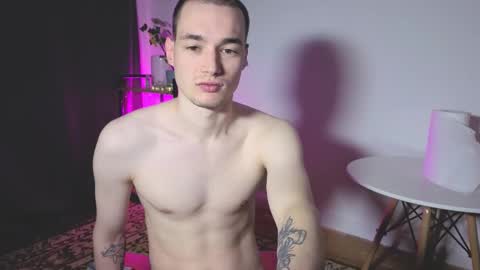 Yan online show from November 23, 2025, 4:23 am